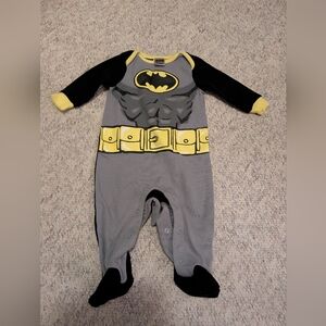 4 for $12 Bundle - Batman Footed Onesie/Pyjamas 6-12 Months